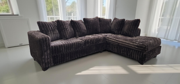 S300 Gia Sectional (Brown)