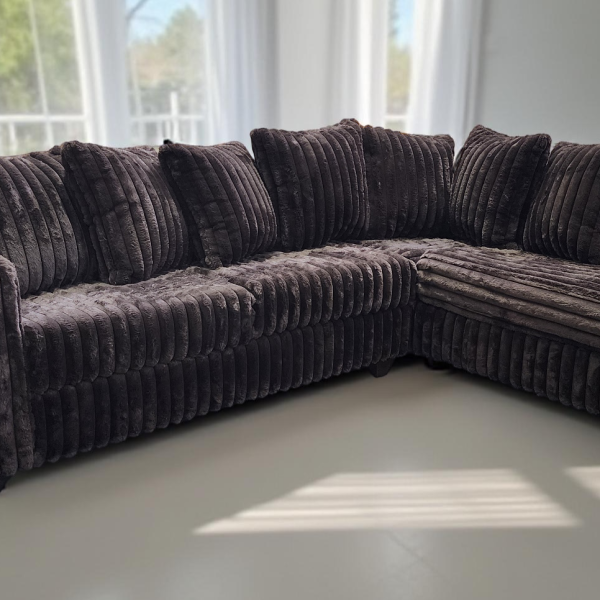 S300 Gia Sectional (Brown)