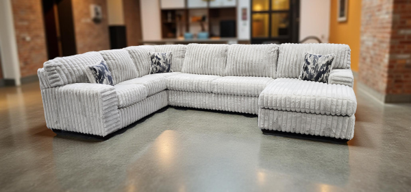 S319 Austin Sectional (Lt. Grey)
